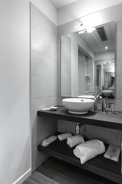 Studio Inn De Angeli Milan Exterior photo