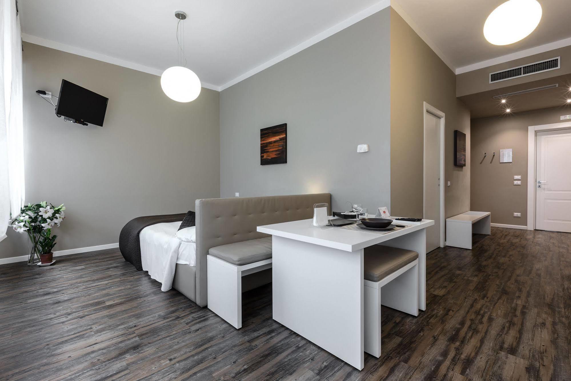 Studio Inn De Angeli Milan Exterior photo